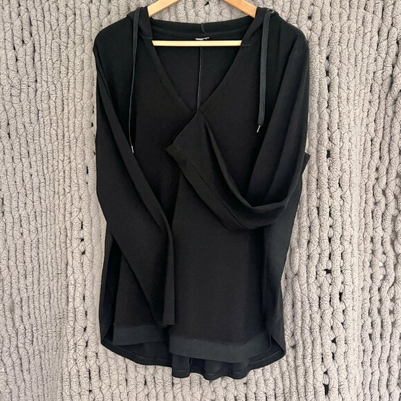Black Hooded V-Neck Top – Casual, Flowy, Everyday Essential (approx Lg) - Picture 1 of 10